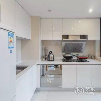 广州不离初心复式(桥兴大道分店)酒店提供图片