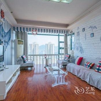 重庆解放碑拾辰小栈公寓(长江滨江路分店)酒店提供图片