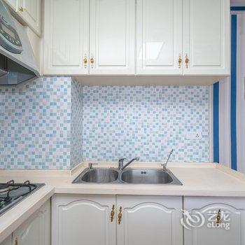 重庆解放碑拾辰小栈公寓(长江滨江路分店)酒店提供图片