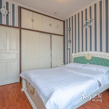 重庆解放碑拾辰小栈公寓(长江滨江路分店)酒店提供图片