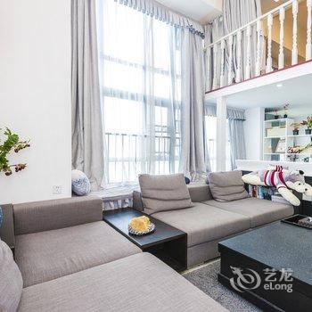 广州钢琴北欧风复式酒店提供图片