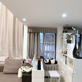 广州钢琴北欧风复式酒店提供图片