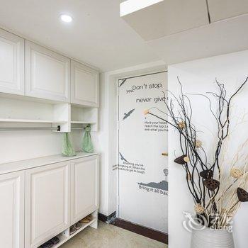 广州钢琴北欧风复式酒店提供图片