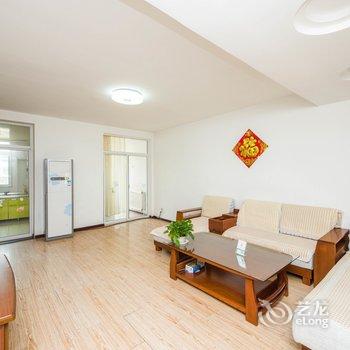 青岛金沙滩啤酒节一站式海景公寓(天目山路分店)酒店提供图片