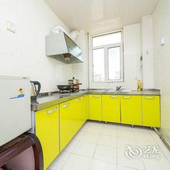 青岛金沙滩啤酒节一站式海景公寓(天目山路分店)酒店提供图片