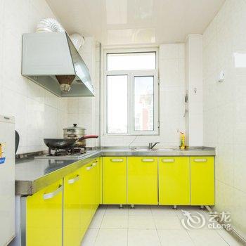 青岛金沙滩啤酒节一站式海景公寓(天目山路分店)酒店提供图片