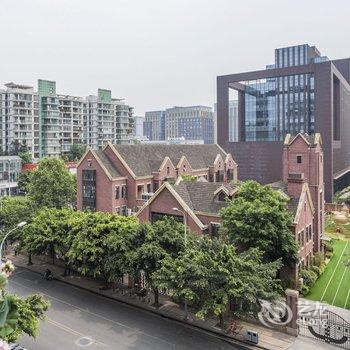 成都雨雨公寓(福善莲根禅文化艺术馆分店)酒店提供图片