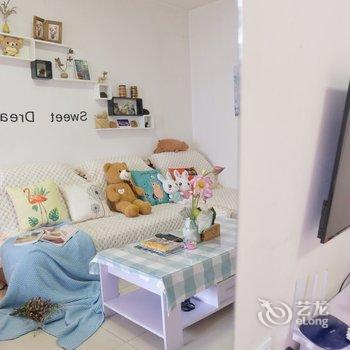重庆小2公寓(五黄路分店)酒店提供图片