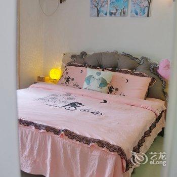 重庆小2公寓(五黄路分店)酒店提供图片
