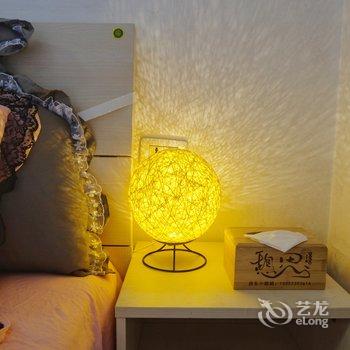 重庆小2公寓(五黄路分店)酒店提供图片