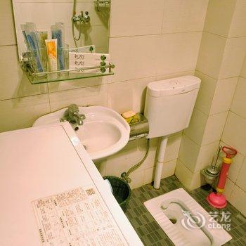 重庆小2公寓(五黄路分店)酒店提供图片