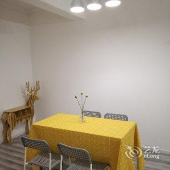 重庆慕色艺术公寓(南滨路景区分店)酒店提供图片
