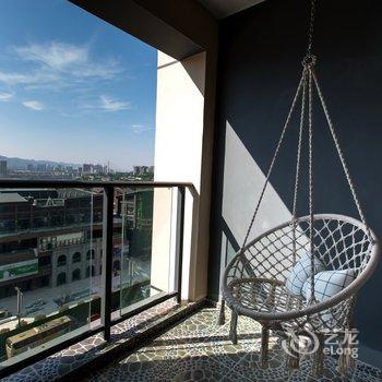 重庆梧栖公寓(中国历史文化名街雕塑分店)酒店提供图片