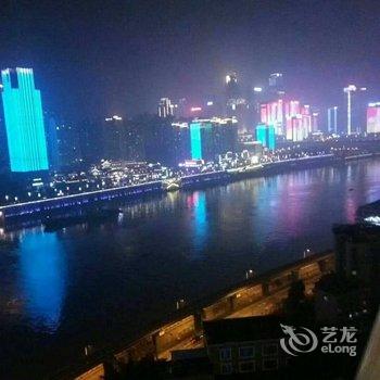 重庆2号线大溪沟一线江景近解放碑/洪崖洞公寓(重庆大轰炸惨案遗址分店)酒店提供图片