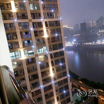 重庆2号线大溪沟一线江景近解放碑/洪崖洞公寓(重庆大轰炸惨案遗址分店)酒店提供图片