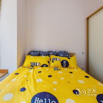 成都黑色的光公寓(伏龙村分店)酒店提供图片