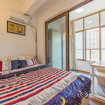 成都黑色的光公寓(伏龙村分店)酒店提供图片