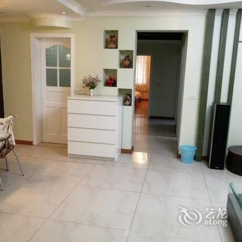 重庆金秋十月公寓(重庆大轰炸惨案遗址分店)酒店提供图片