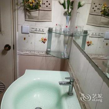 重庆金秋十月公寓(重庆大轰炸惨案遗址分店)酒店提供图片