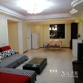 重庆金秋十月公寓(重庆大轰炸惨案遗址分店)酒店提供图片