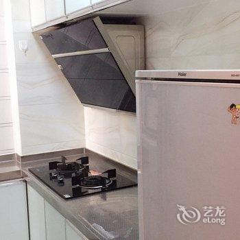 楠楠日租房公寓(青岛黄岛区政府会议中心店)酒店提供图片