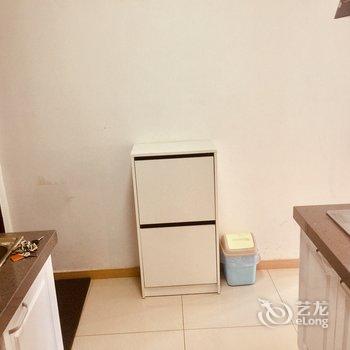 上海浪迹天涯公寓(乳山新村分店)酒店提供图片