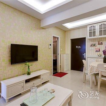 成都等小风徐来公寓酒店提供图片