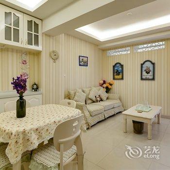 成都等小风徐来公寓酒店提供图片
