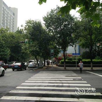 青岛喧哗公寓酒店提供图片