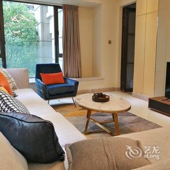 广州全景大露台民宿(新港东路分店)酒店提供图片