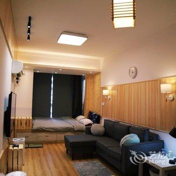 重庆Eazycozymeng公寓(峨岭正街分店)酒店提供图片