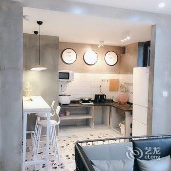 重庆张程公寓(佳想安善美术馆分店)酒店提供图片