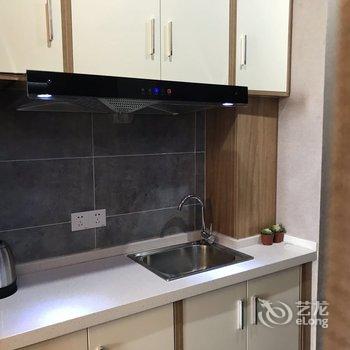 重庆浪漫爱丽堡公寓酒店提供图片