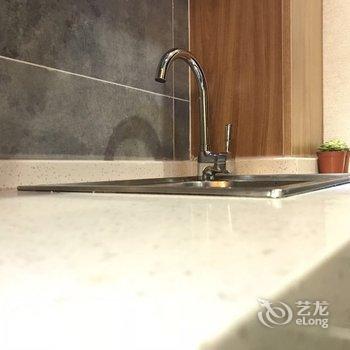 重庆浪漫爱丽堡公寓酒店提供图片