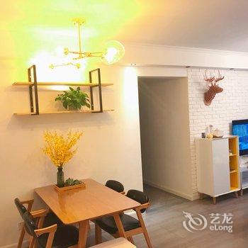 重庆三色堇公寓酒店提供图片