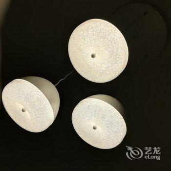 重庆小2公寓(五黄路分店)酒店提供图片