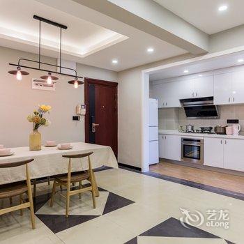 重庆慕栈城市精品公寓重庆店(五黄路分店)酒店提供图片