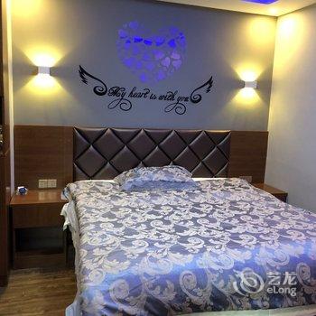 重庆姜德琼公寓(江涌翠堤亲水公园分店)酒店提供图片