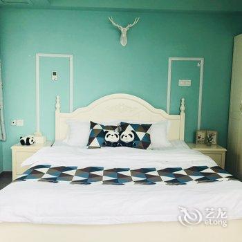 成都偏安人家公寓(全年红红木艺术馆分店)酒店提供图片