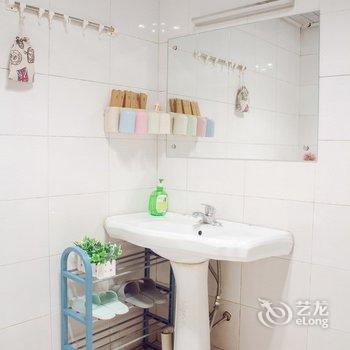 重庆简·行民宿(渝中区通远门旅游景区分店)酒店提供图片