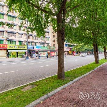 成都鹿鹿小屋公寓(绮霞园分店)酒店提供图片