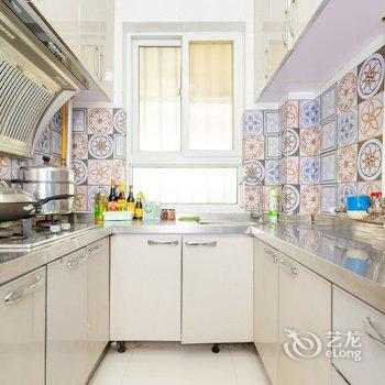 青岛绿岛港湾精品民宿(一叶美术馆分店)酒店提供图片