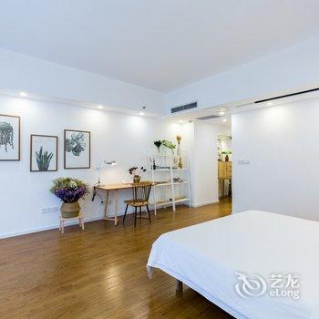 重庆小鸣公寓酒店提供图片