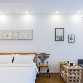 重庆小鸣公寓酒店提供图片