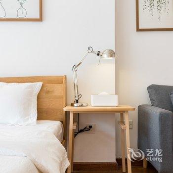 重庆小鸣公寓酒店提供图片