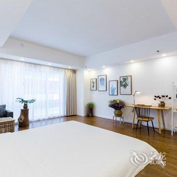 重庆小鸣公寓酒店提供图片