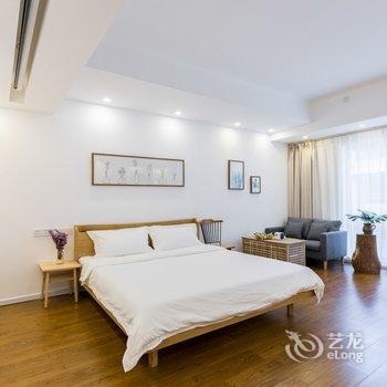 重庆小鸣公寓酒店提供图片