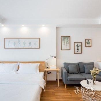 重庆小鸣公寓酒店提供图片