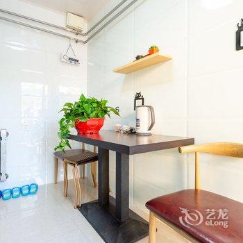 鱼山阁客栈(青岛辛家庄北山公园店)酒店提供图片