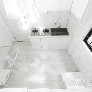 上海后窗日租民宿(绍兴路分店)酒店提供图片